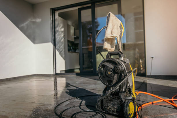 Animal Enclosure Cleaning in Hewitt, TX